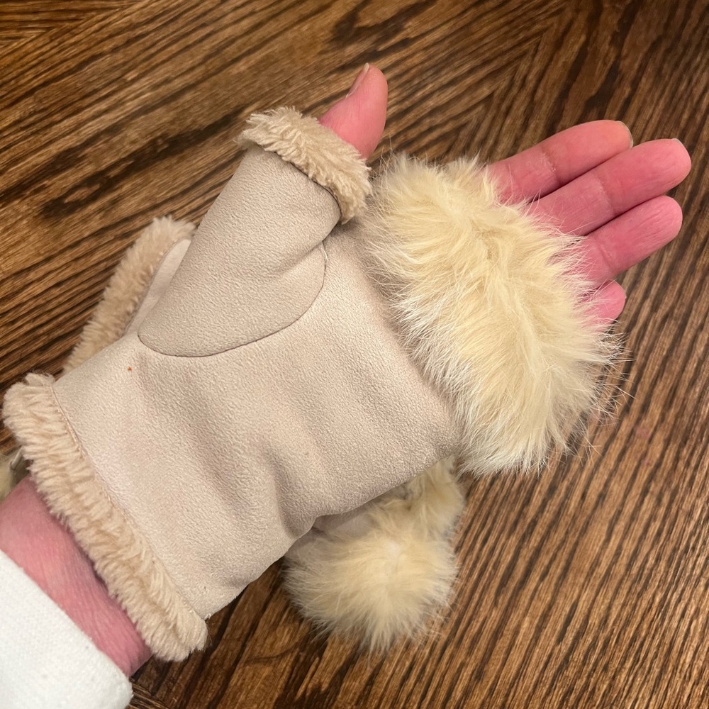 Cream Fingerless Gloves with Faux Fur Trim